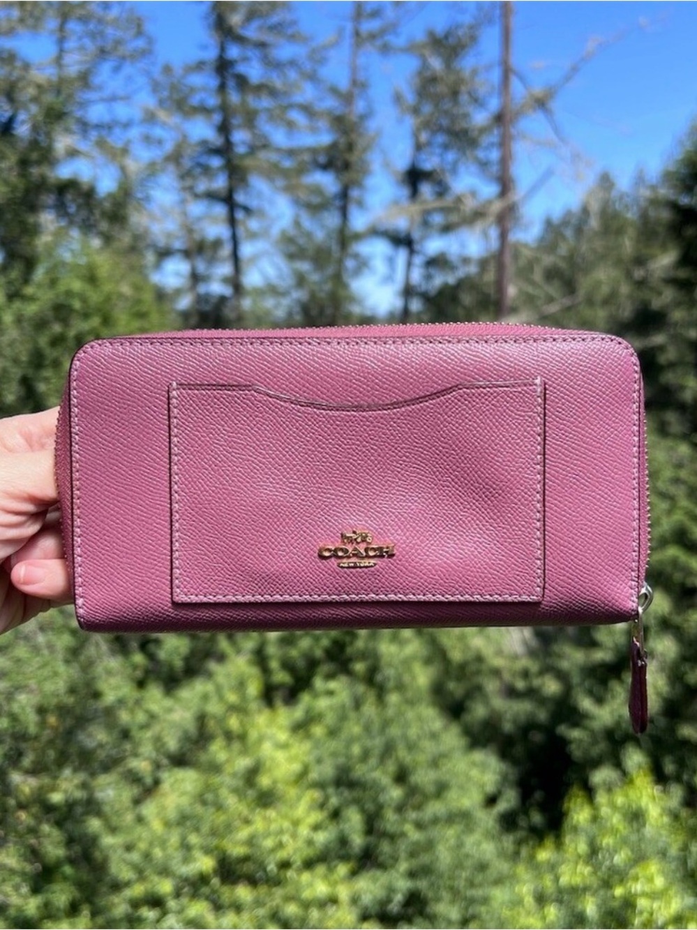 COACH Crossgrain Leather Wallet Berry Pink with Gold Hardware AUTHENTIC - Picture 1 of 7